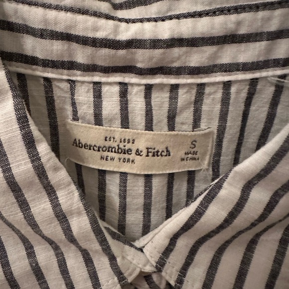 Abercrombie striped button down shirt NWT - Picture 2 of 3